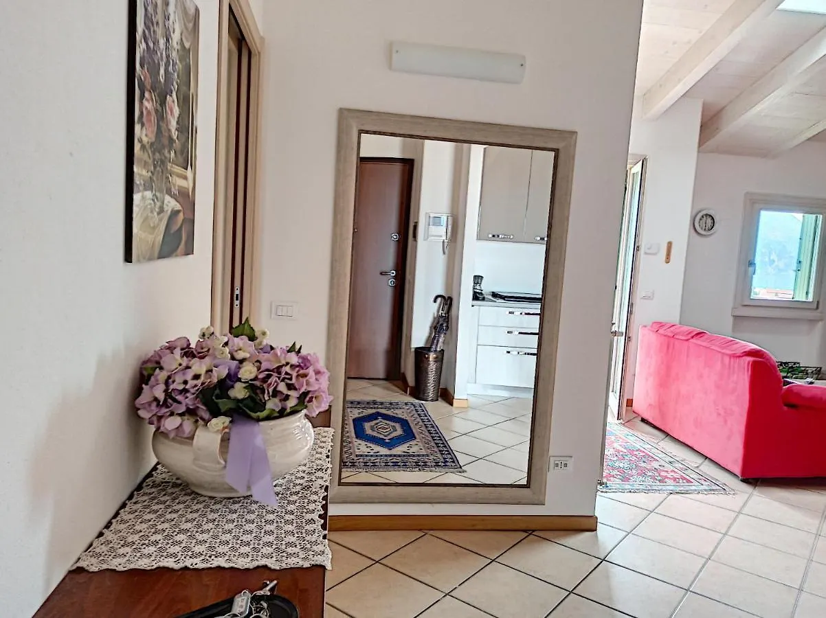 Feel At Home - Casa Sofia Lovere Apartment